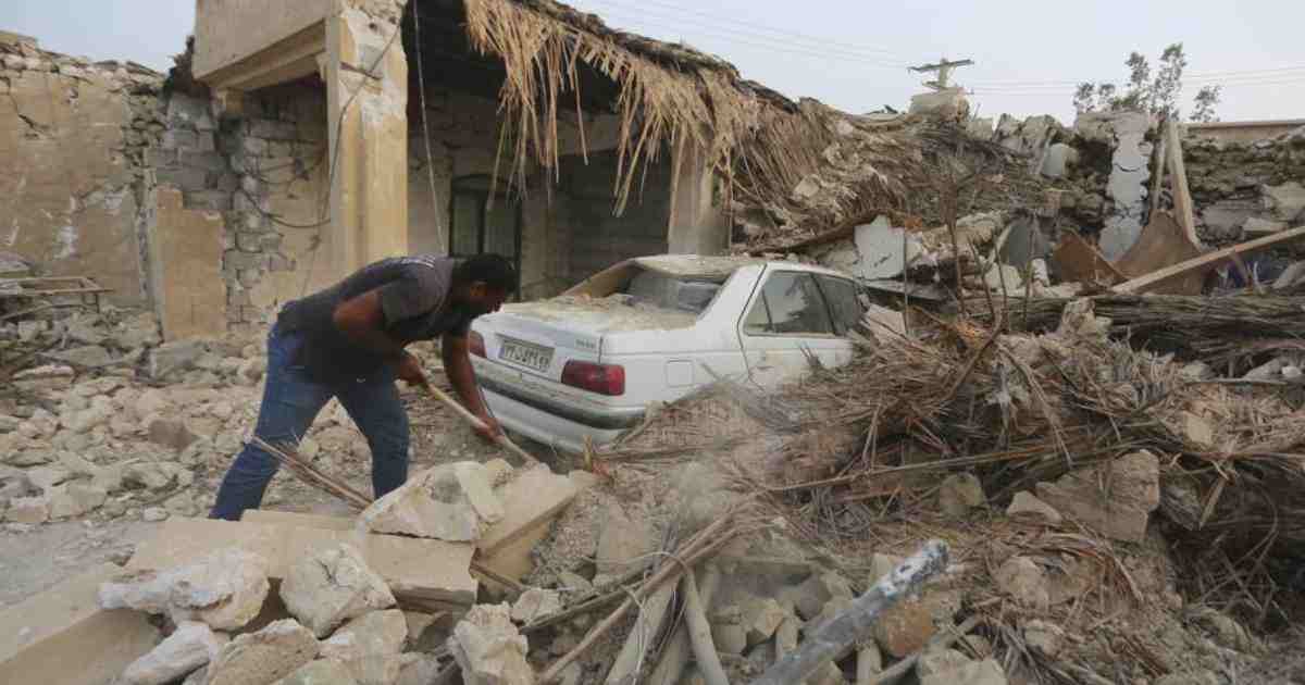 Strong earthquake kills 5 in southern Iran